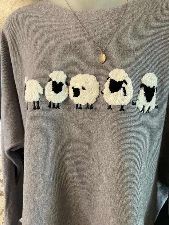 Aaeda Sheep Appliqué Sweater Gray Dolman Sleeve Knit Top Size Large Cozy Cute - Picture 4 of 8